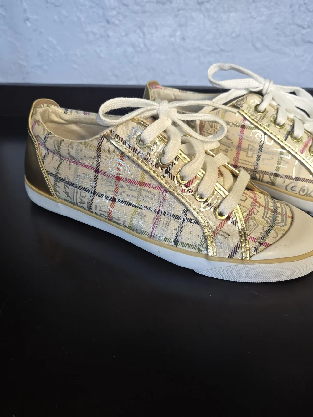 Coach Barrett Sneakers NWOT in Size 8